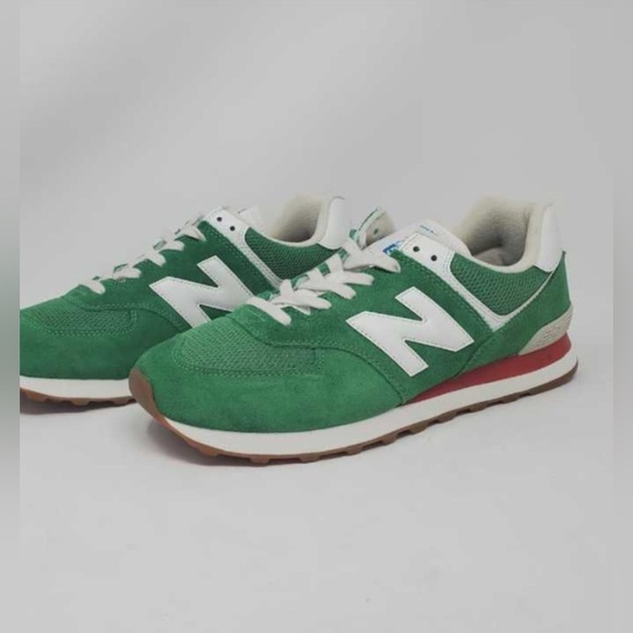 NEW BALANCE FOR J CREW 574 SNEAKERS IN VARSITY GREEN VELOCITY
Size 14 - Picture 2 of 12